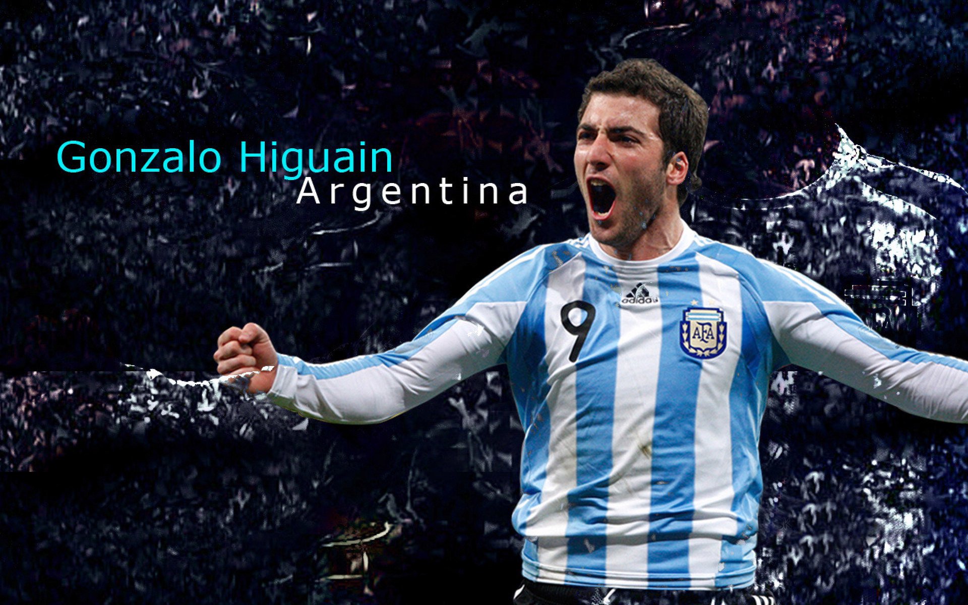 球员在赛后接受采访展现职业精神,足球球员采访